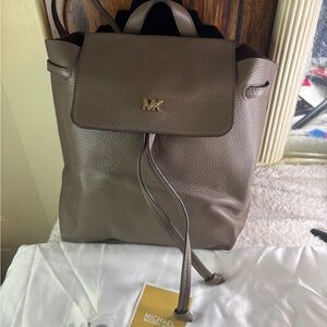 Michael KORS Junie Studio Leather Backpack Bag NWT Retail $269